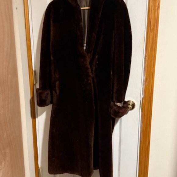 Women's 1950s Vintage Chocolate Brown Mouton Coat - Picture 1 of 16
